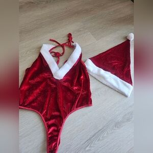 New Medium Bodysuit & Hat